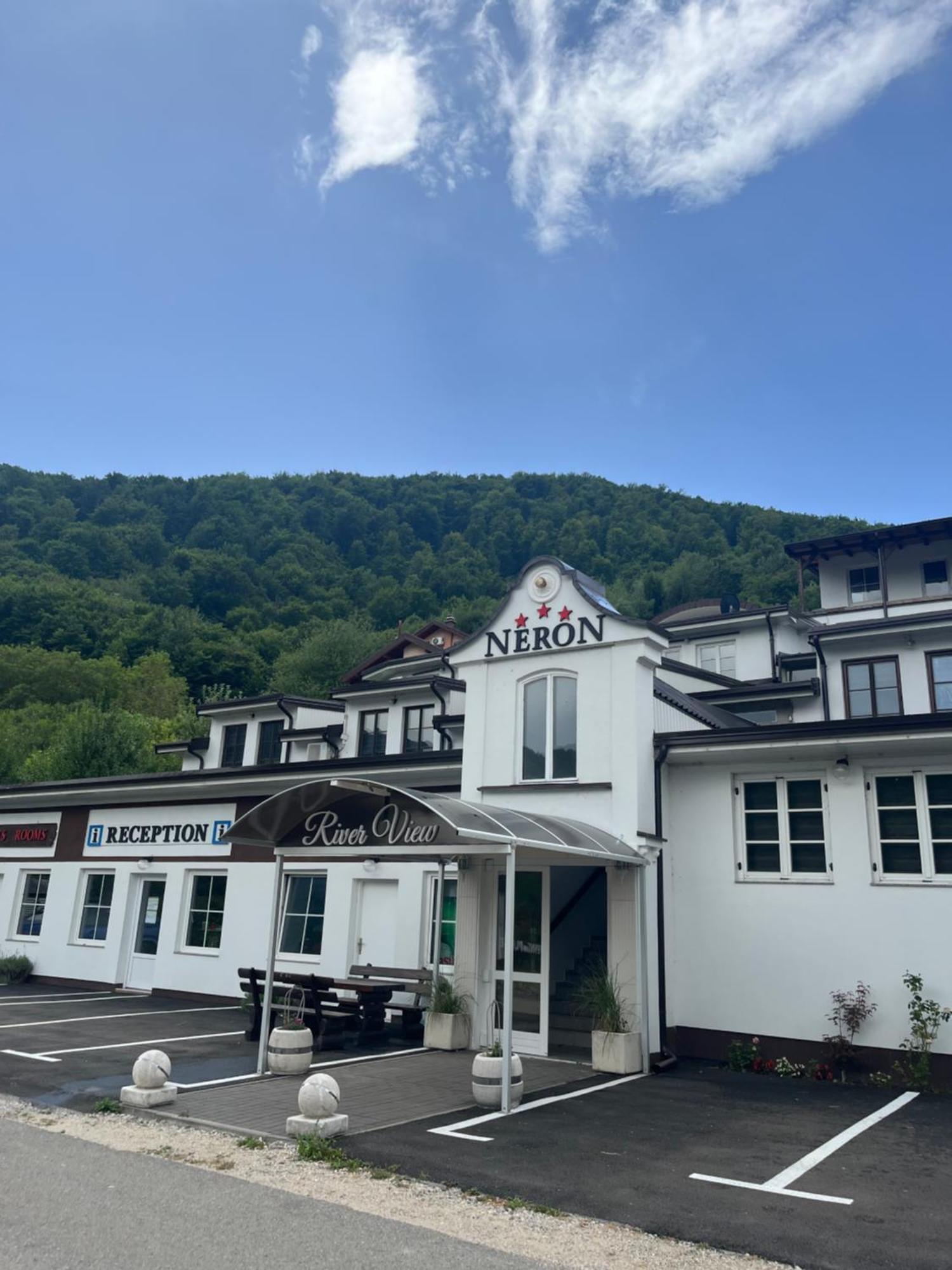 Rooms And Apartments Neron Bihac Lohovo ภายนอก รูปภาพ