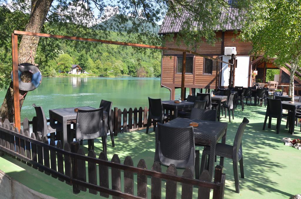 Rooms And Apartments Neron Bihac Lohovo ภายนอก รูปภาพ