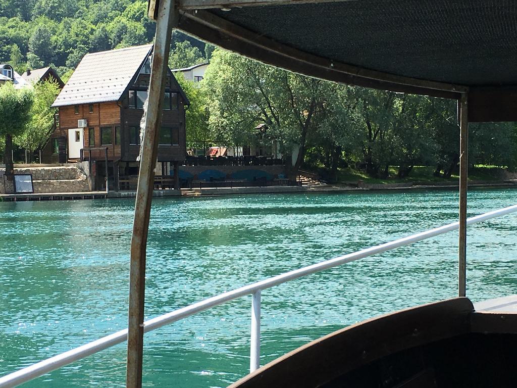 Rooms And Apartments Neron Bihac Lohovo ภายนอก รูปภาพ