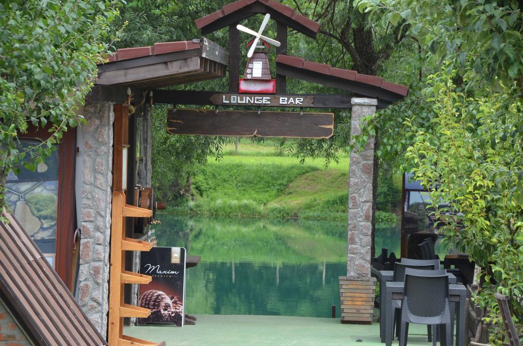 Rooms And Apartments Neron Bihac Lohovo ภายนอก รูปภาพ